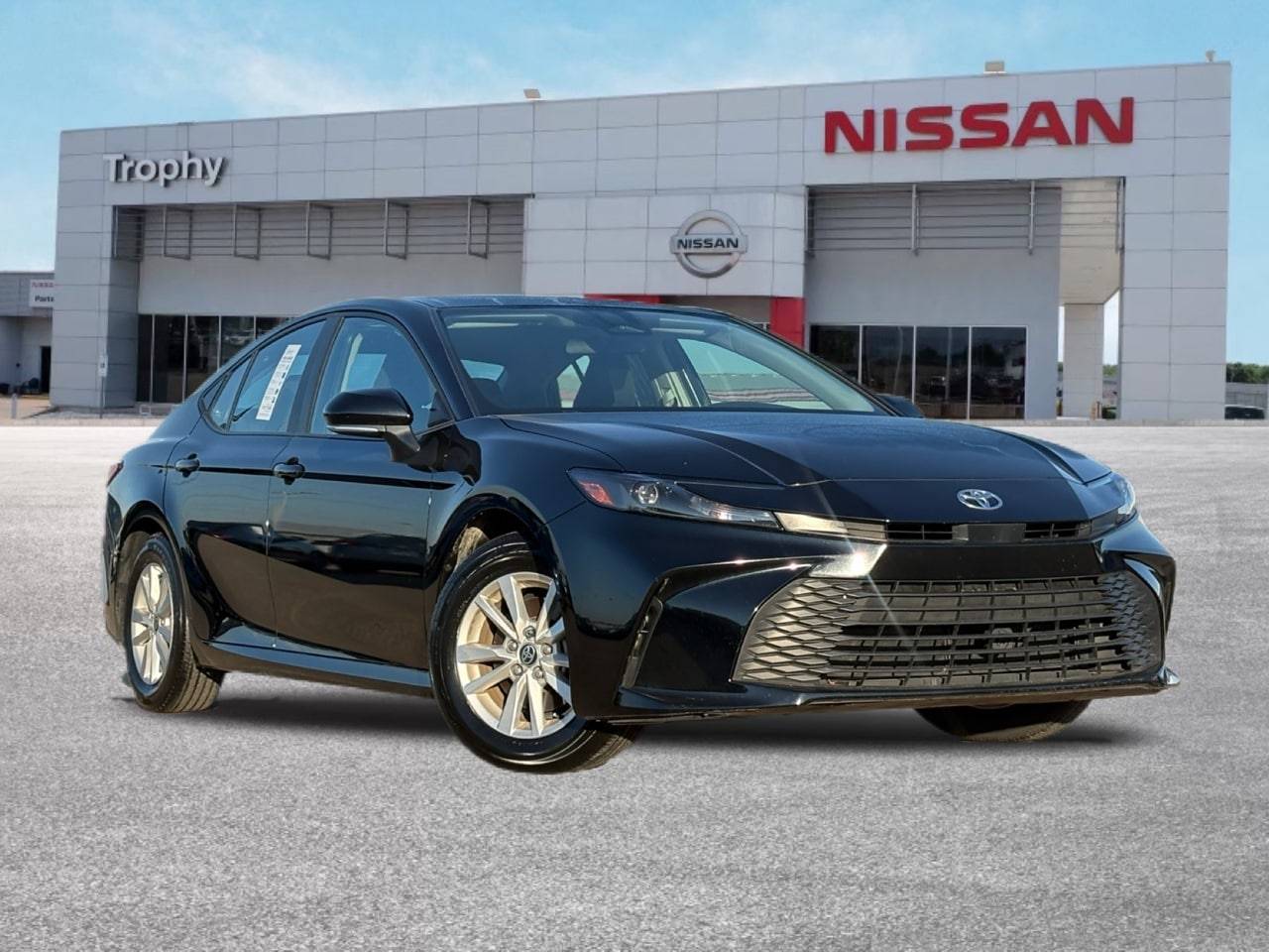 2025 Toyota Camry Hybrid LE — Sedan — 27,353 mi — Mesquite, TX