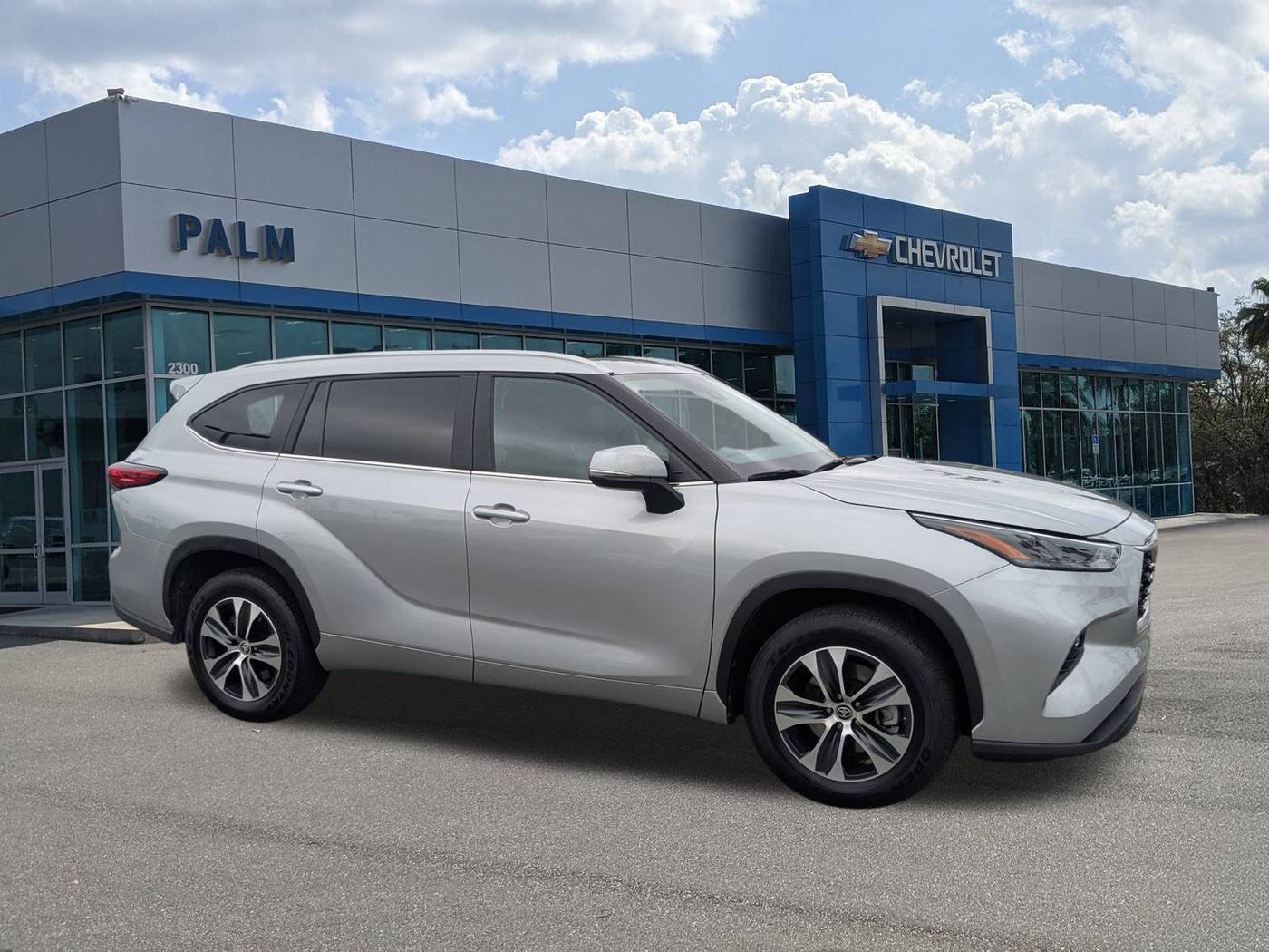 2023 Toyota Highlander Hybrid XLE — SUV — 19,215 mi — Ocala, FL