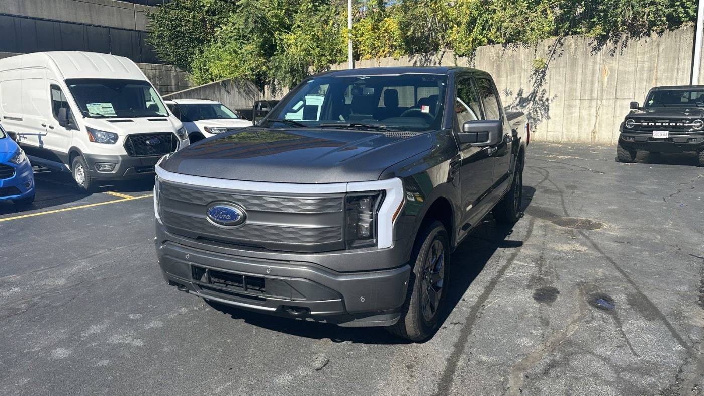 2023 Ford F-150 Lightning LARIAT — Pickup Truck — 13,015 mi — Stoneham, MA