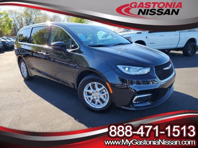 2023 Chrysler Pacifica Touring L — Minivan — 69,228 mi — Gastonia, NC