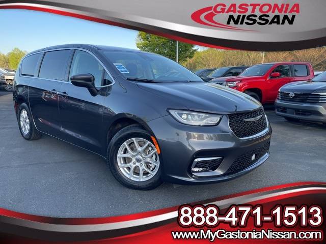 2023 Chrysler Pacifica Touring L — Minivan — 57,081 mi — Gastonia, NC