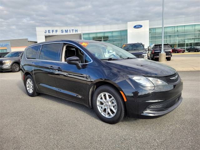2022 Chrysler Voyager LX — Minivan — 64,266 mi — Byron, GA