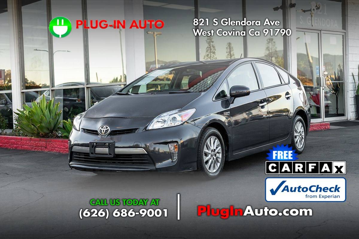 2015 Toyota Prius Advanced — Hatchback — 134,518 mi — West Covina, CA