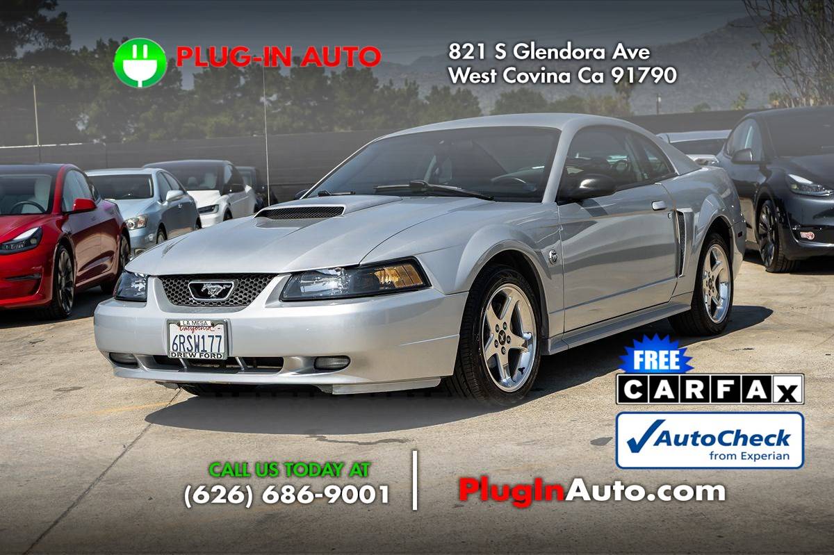 2004 Ford Mustang GT Deluxe