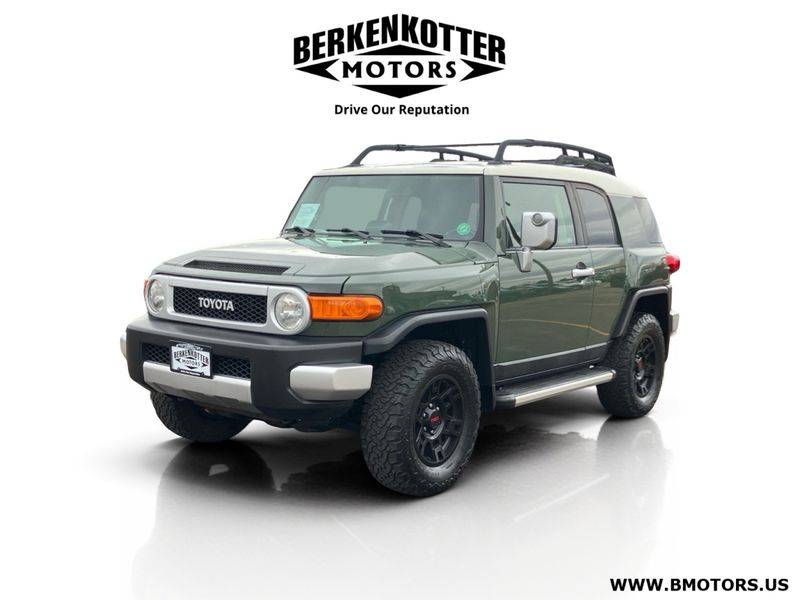 2011 Toyota FJ Cruiser Base
