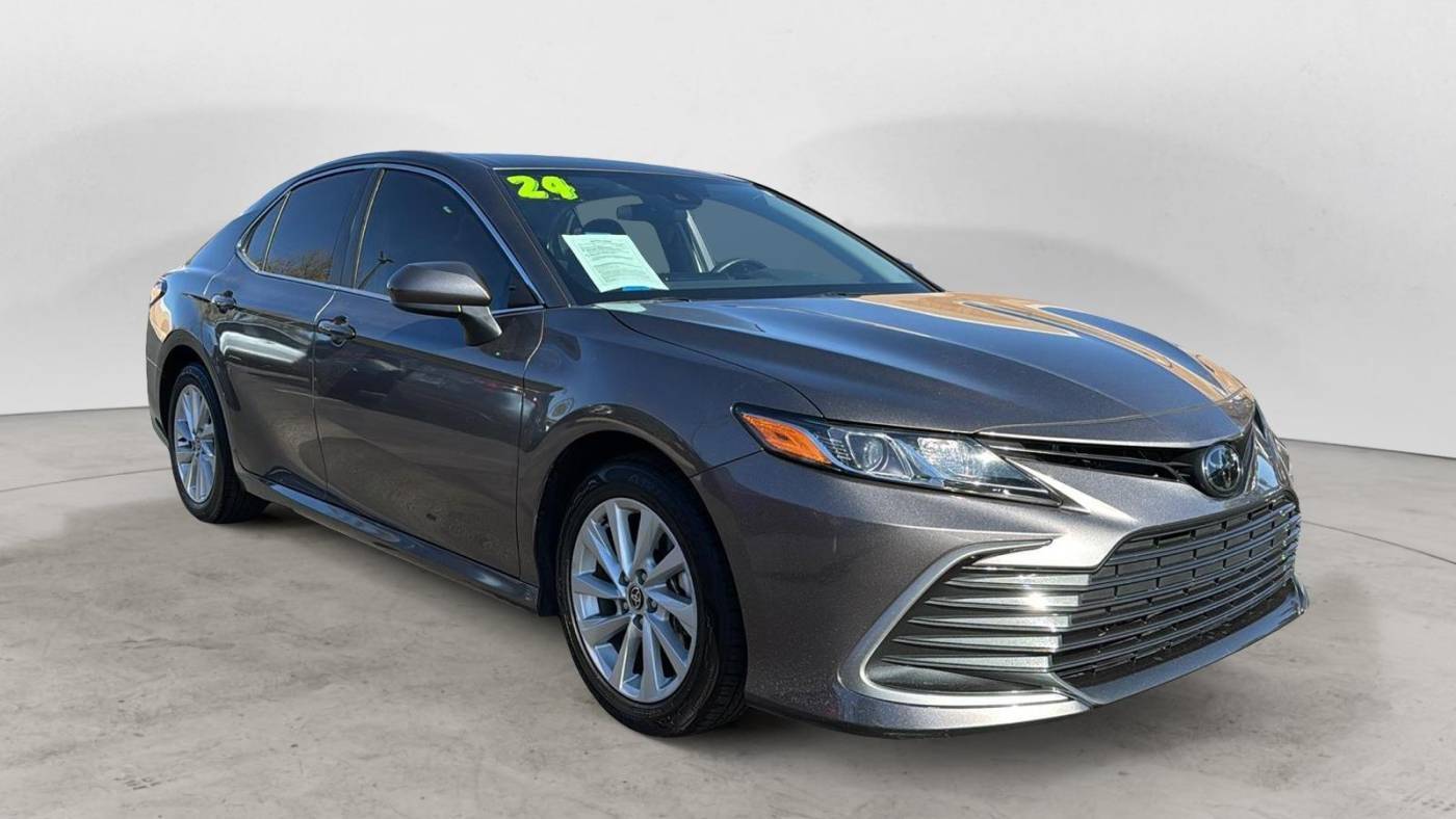 2024 Toyota Camry LE — Sedan — 23,087 mi — Tempe, AZ