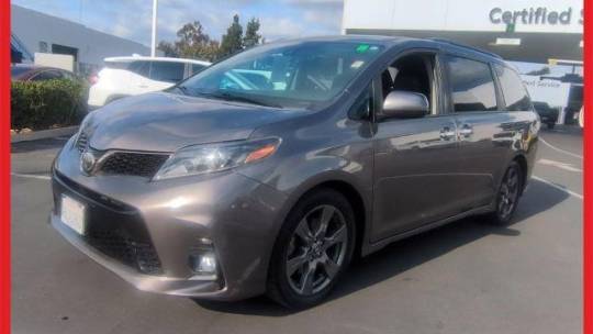 2020 Toyota Sienna SE — Minivan — 104,641 mi — Anaheim, CA