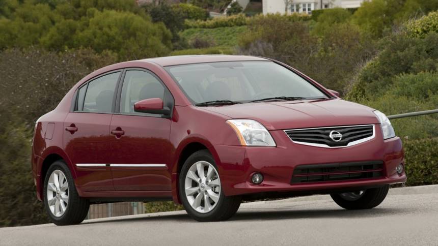 2011 Nissan Sentra 2.0 SR — Sedan — 165,838 mi — Middletown, CT