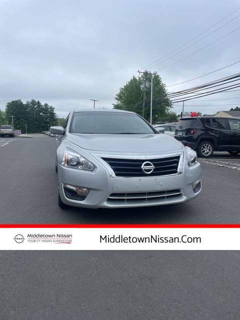 2014 Nissan Altima 2.5 S — Sedan — 105,378 mi — Middletown, CT