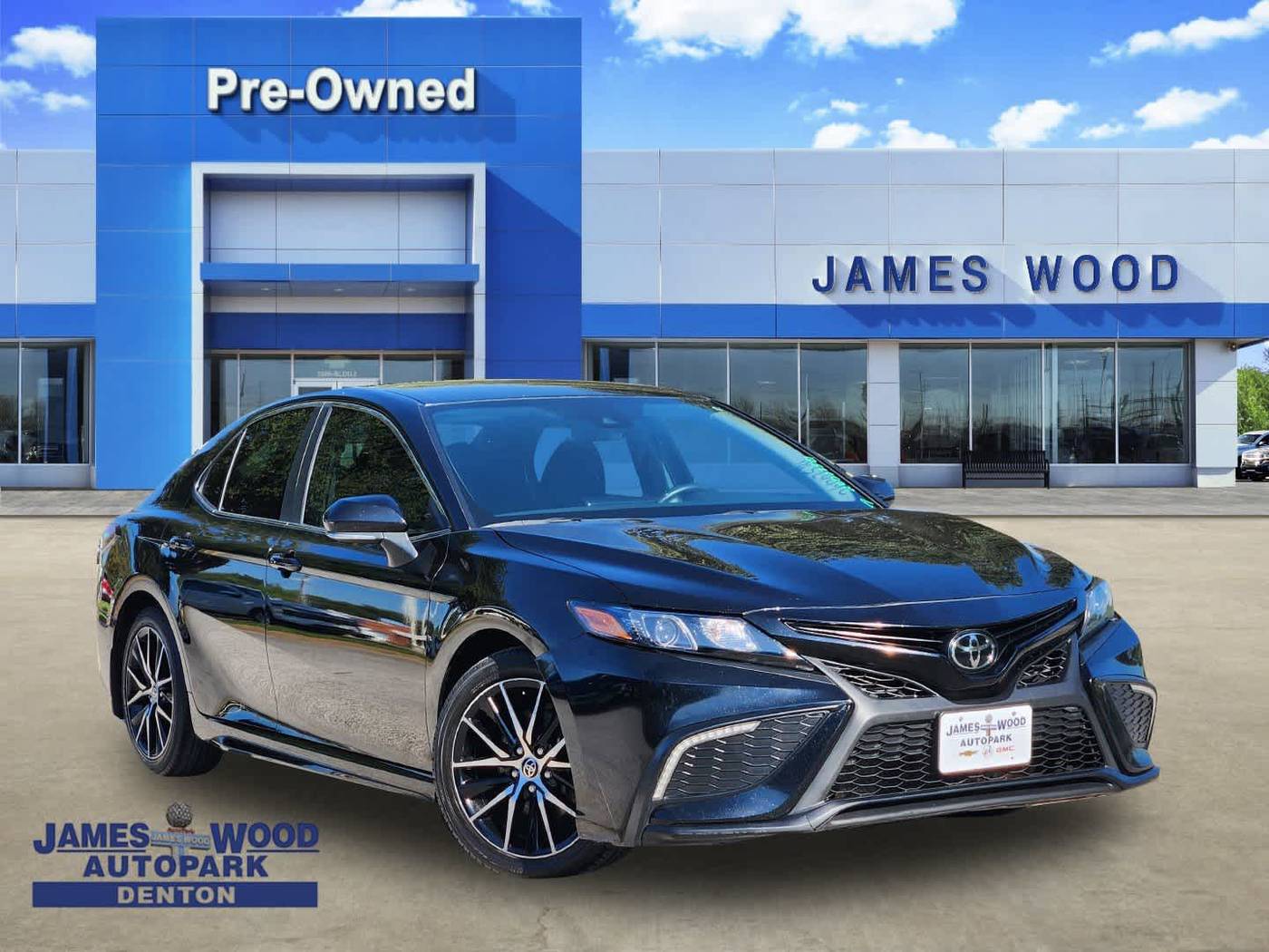 2023 Toyota Camry SE — Sedan — 111,347 mi — Denton, TX