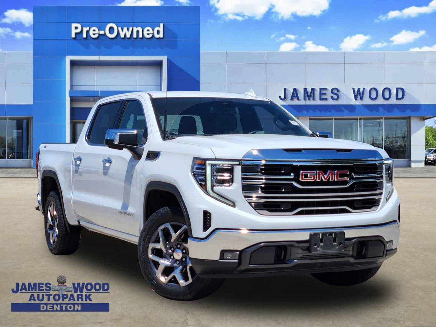 2023 GMC Sierra 1500 SLT — Pickup Truck — 40,518 mi — Denton, TX