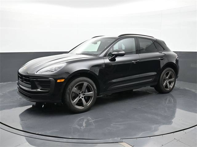 2025 Porsche Macan T