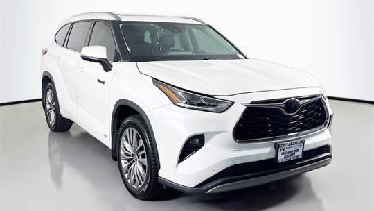 2021 Toyota Highlander Hybrid Platinum