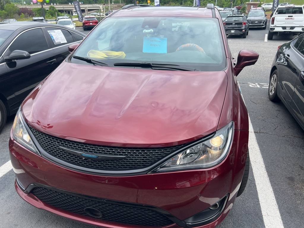 2020 Chrysler Pacifica Hybrid Limited — Minivan — 52,596 mi — Newnan, GA