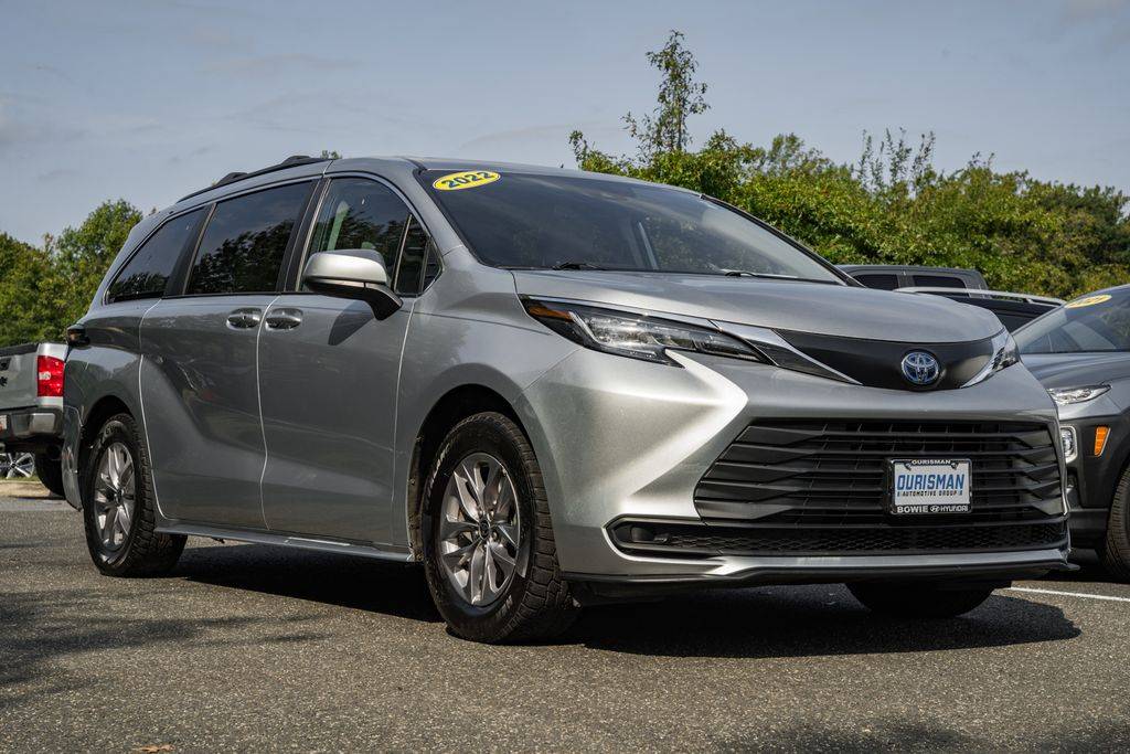 2022 Toyota Sienna LE — Minivan — 40,195 mi — Bowie, MD
