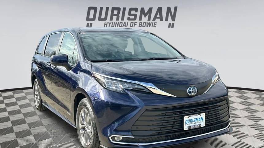 2021 Toyota Sienna XLE — Minivan — 68,285 mi — Bowie, MD