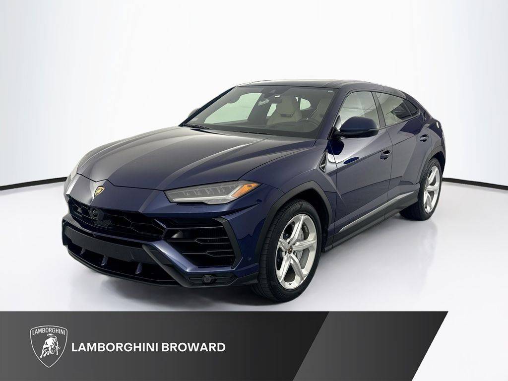 2020 Lamborghini Urus Standard