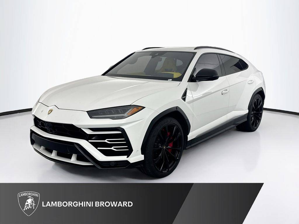 2020 Lamborghini Urus Standard