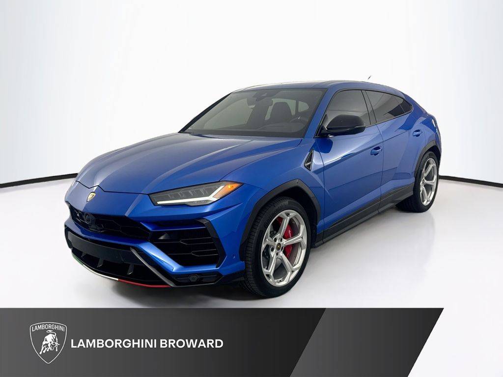 2022 Lamborghini Urus Standard