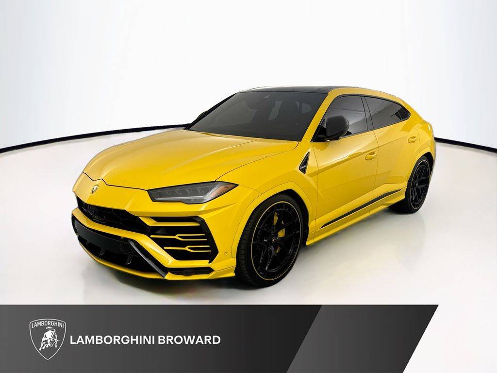 2020 Lamborghini Urus Standard