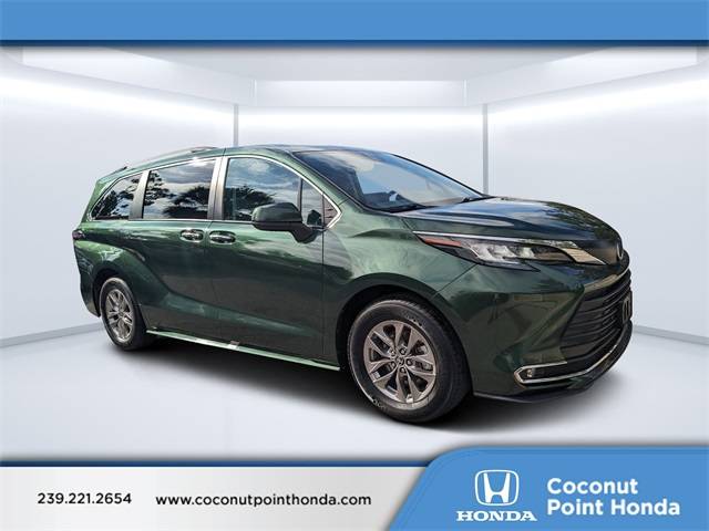 2023 Toyota Sienna XLE — Minivan — 59,688 mi — Estero, FL