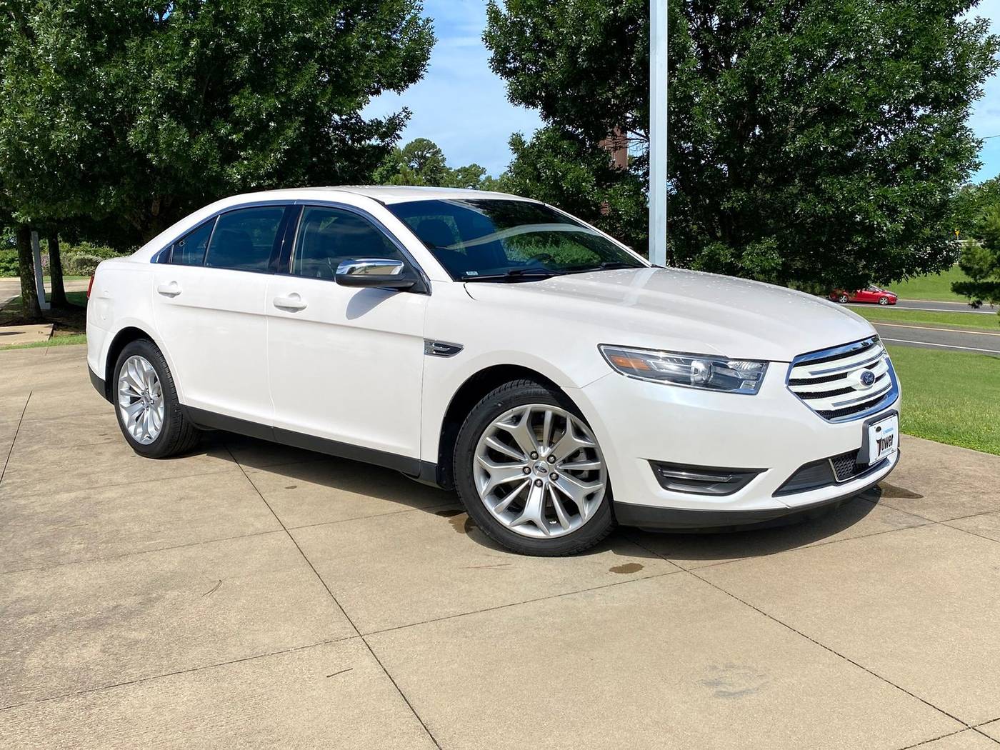 2018 Ford Taurus Limited — Sedan — 76,869 mi — Longview, TX