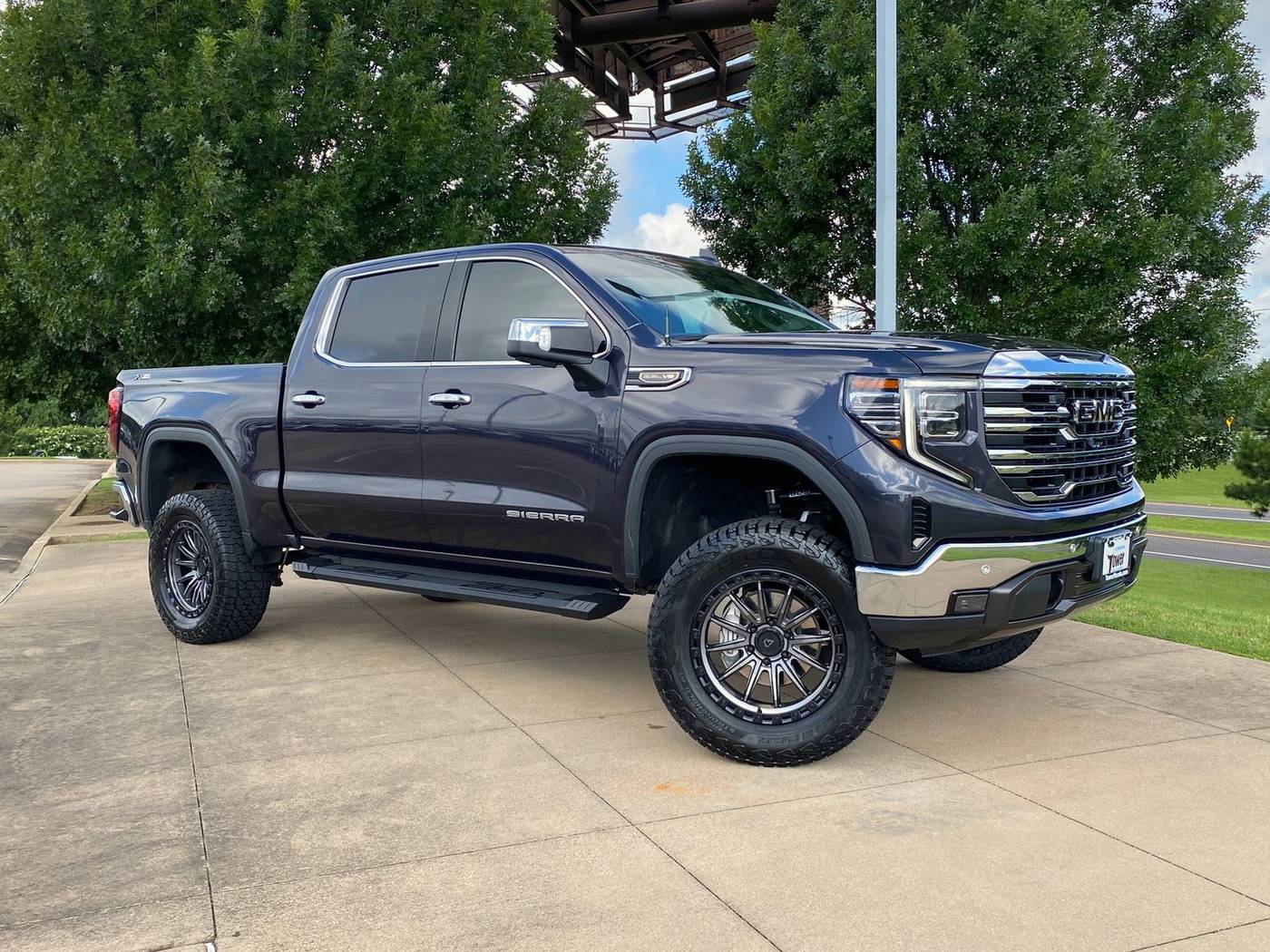 2022 GMC Sierra 1500 SLT — Pickup Truck — 38,721 mi — Longview, TX