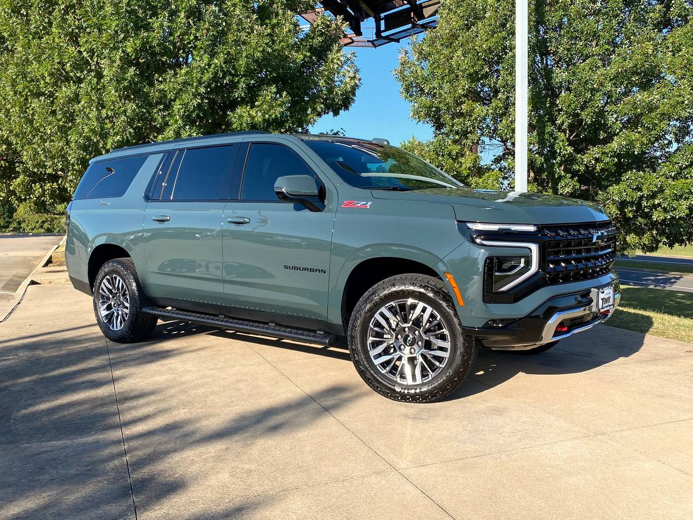 2025 Chevrolet Suburban Z71 — SUV — 5,371 mi — Longview, TX