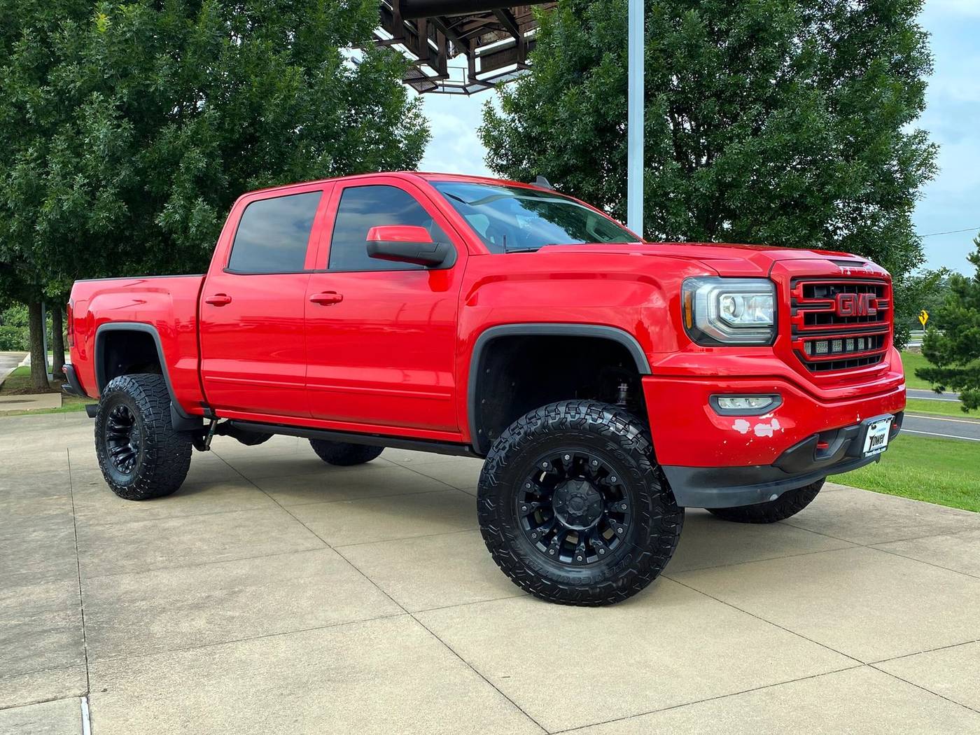 2016 GMC Sierra 1500 SLE — Pickup Truck — 88,763 mi — Longview, TX