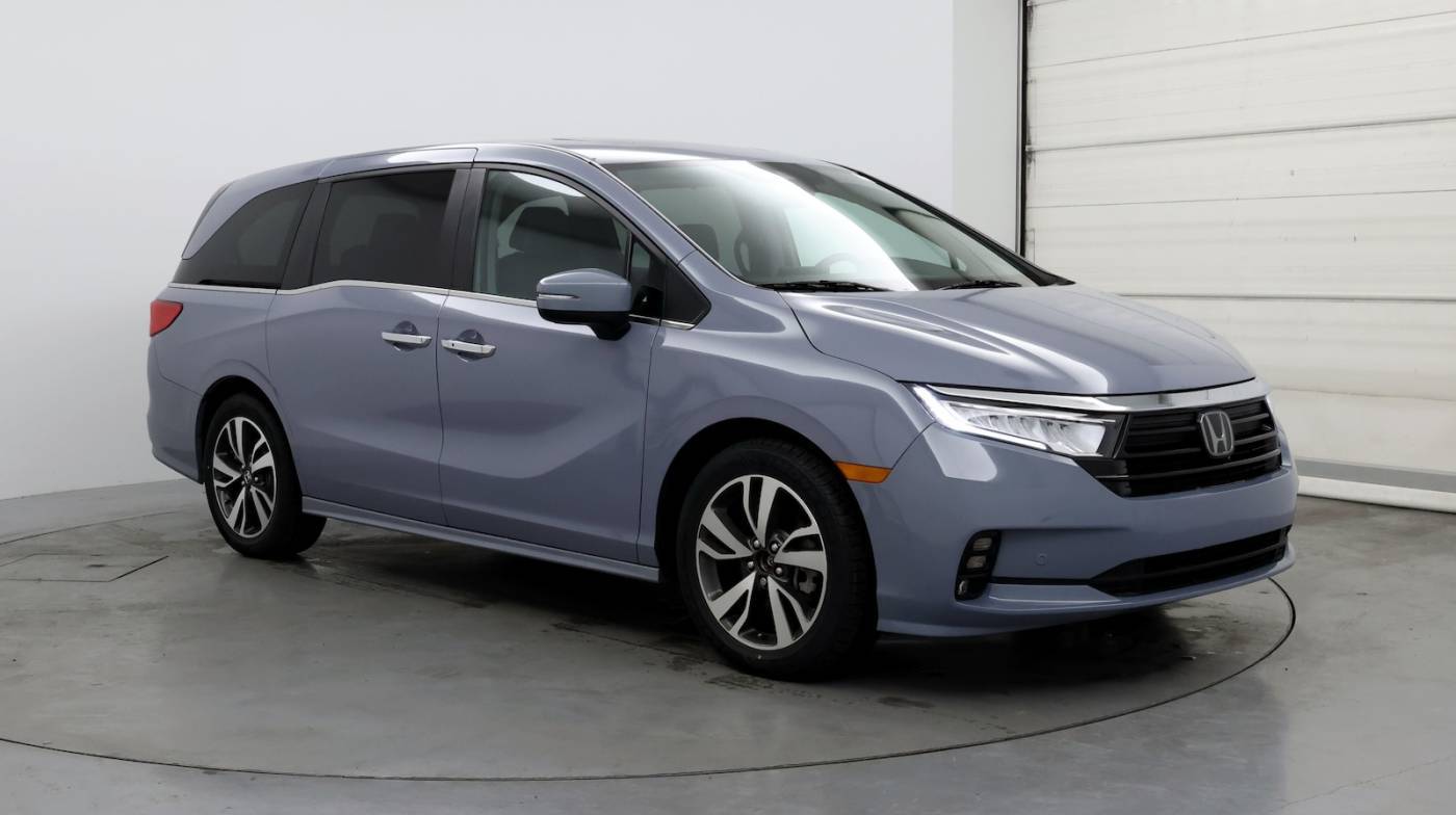 2023 Honda Odyssey Touring — Minivan — 22,199 mi — Bloomington, IL