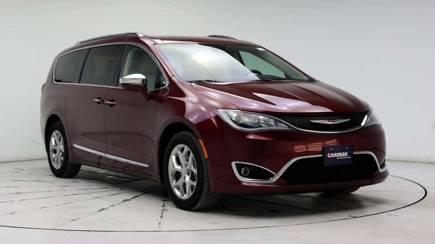 2017 Chrysler Pacifica Limited — Minivan — 57,402 mi — Bloomington, IL