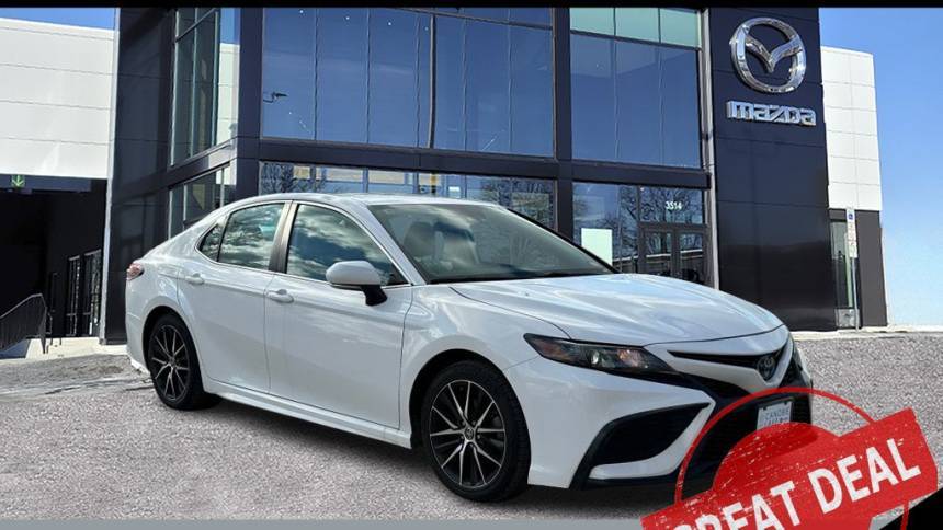 2022 Toyota Camry Hybrid SE — Sedan — 18,930 mi — Laurel, MD