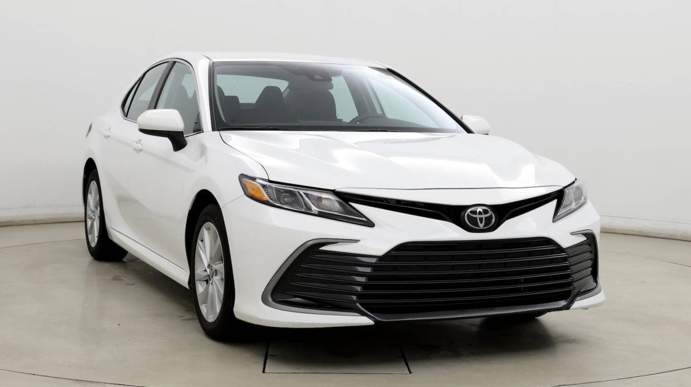 2023 Toyota Camry LE — Sedan — 30,097 mi — O'Fallon, IL