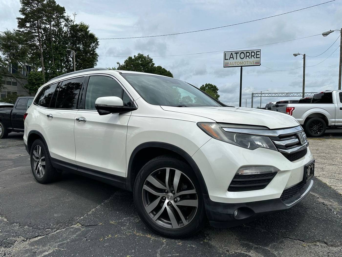 2016 Honda Pilot Touring — SUV — 109,139 mi — Charlotte, NC