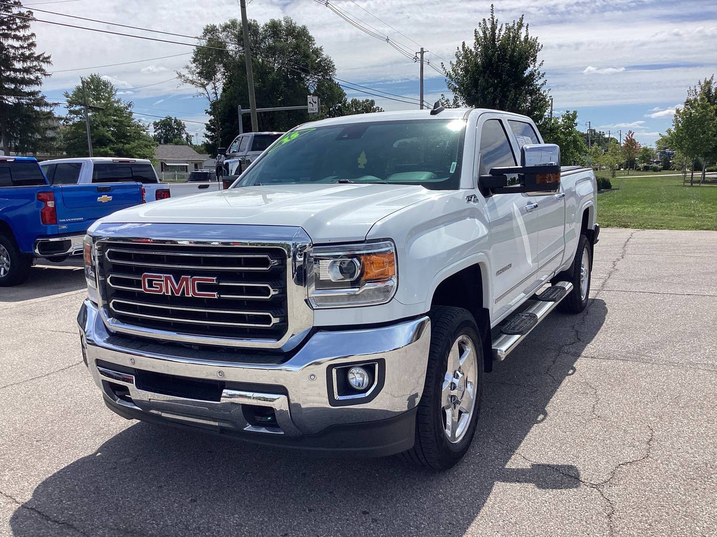 2015 GMC Sierra 2500HD SLT — Pickup Truck — 138,902 mi — Lebanon, IN