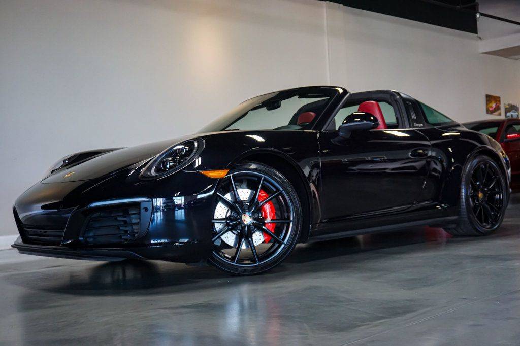 2019 Porsche 911 Targa 4S — Coupe — 18,478 mi — Naperville, IL