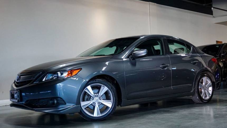 2013 Acura ILX Premium Package — Sedan — 141,443 mi — Naperville, IL