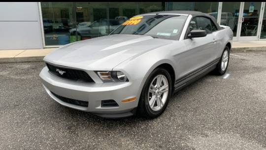 2012 Ford Mustang V6 — Convertible — 81,964 mi — Jacksonville, FL