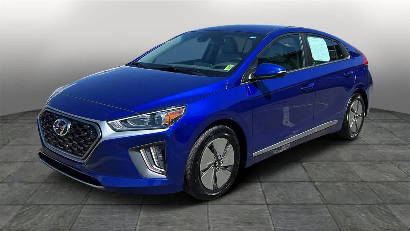 2022 Hyundai Ioniq Hybrid SE — Hatchback — 15,549 mi — Reno, NV