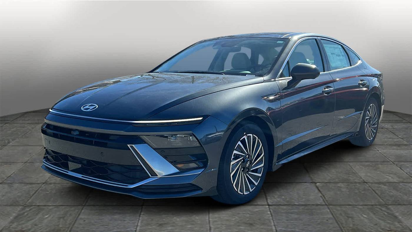 2025 Hyundai Sonata Hybrid Limited — Sedan — 4,226 mi — Reno, NV