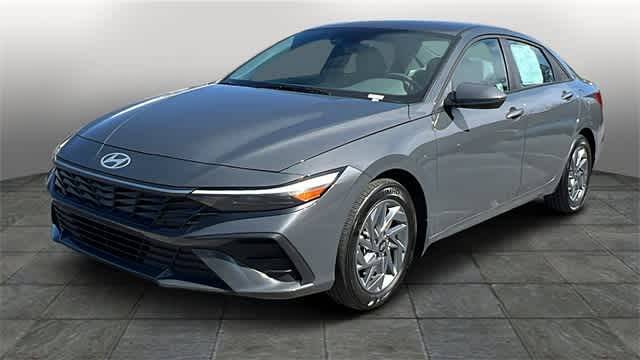 2024 Hyundai Elantra SEL — Sedan — 10 mi — Reno, NV
