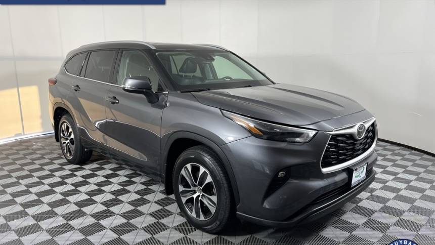 2022 Toyota Highlander XLE — SUV — 53,170 mi — Issaquah, WA