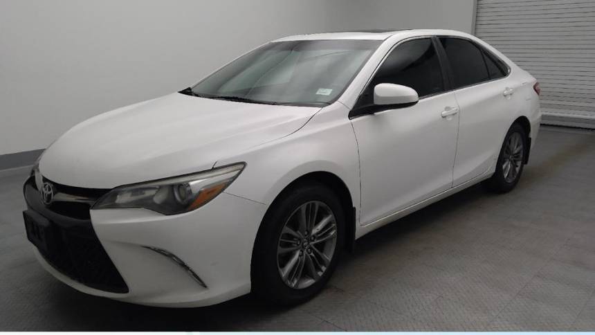 2017 Toyota Camry SE — Sedan — 84,606 mi — Denver, CO