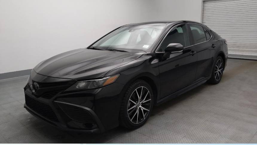 2022 Toyota Camry SE — Sedan — 65,737 mi — Lakewood, CO