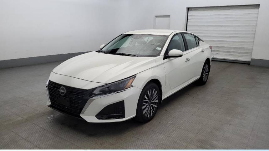 2023 Nissan Altima SV — Sedan — 10,131 mi — New Castle, DE