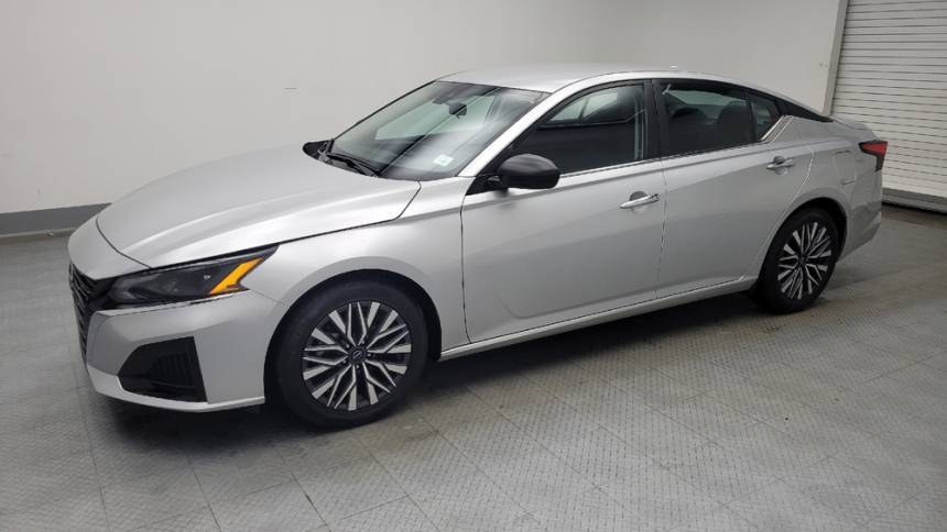 2024 Nissan Altima SV — Sedan — 23,317 mi — Lombard, IL