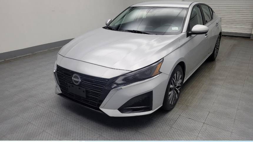 2023 Nissan Altima SV — Sedan — 43,434 mi — Lombard, IL