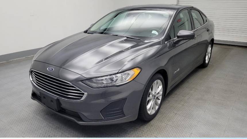 2019 Ford Fusion Hybrid SE — Sedan — 102,173 mi — Lombard, IL