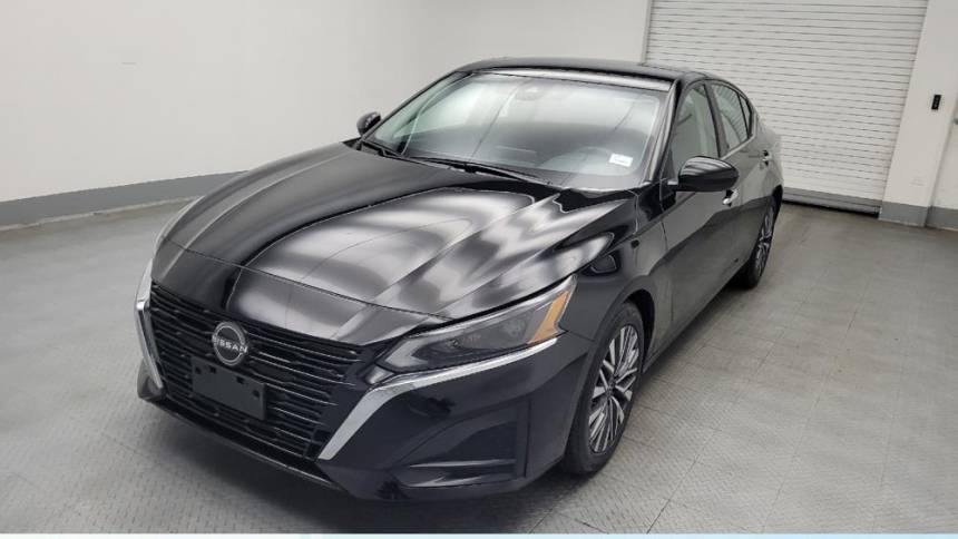 2023 Nissan Altima SV — Sedan — 66,168 mi — Lombard, IL