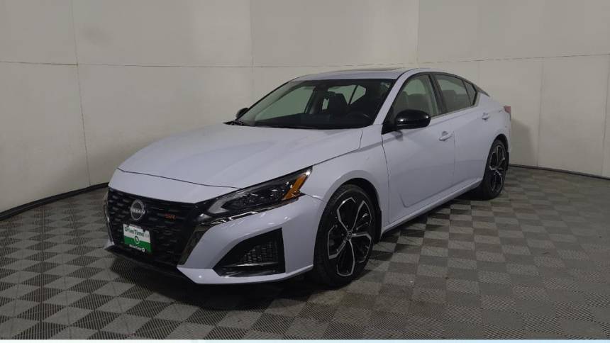 2023 Nissan Altima SR — Sedan — 21,134 mi — Lombard, IL